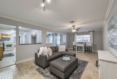 515 Glenburnie Dr, Houston, TX 77022 - photo 4