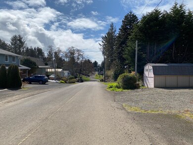 2220 Fleming Ave W, Tillamook, OR 97141 - photo 4