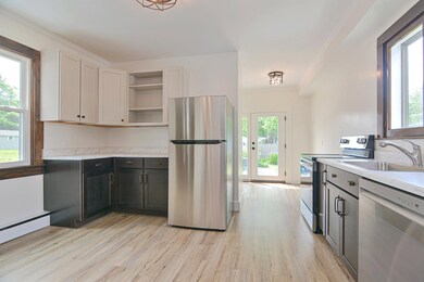 43 Granite St, Hooksett, NH 03106 - photo 4