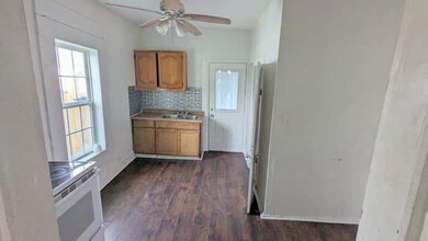 801 SW Main St, Ennis, TX 75119 - photo 4