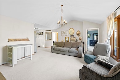 726 Dustin Rd, Salina, KS 67401 - photo 5