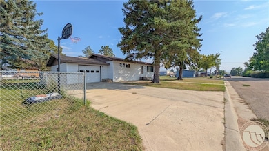 706 5th Ave E, Culbertson, MT 59218 - photo 3