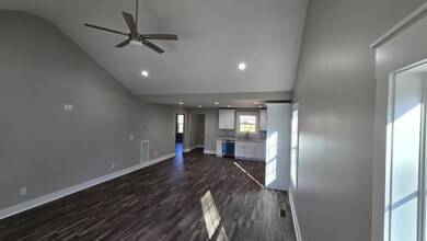 1703 Wendell St, Dalton, GA 30721 - photo 6