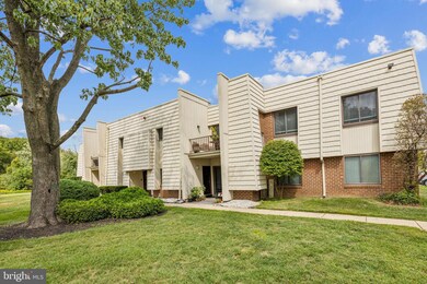 211 Bradford Ct unit 202L, Westampton, NJ 08060 - photo 3