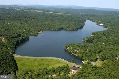 1231 Lakeview Dr, Cross Junction, VA 22625 - photo 2