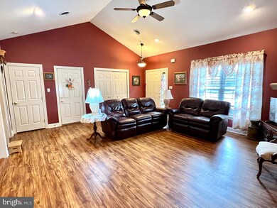 166 N Cacoosing Dr, Reading, PA 19608 - photo 5