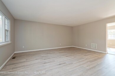 03_1258IsadoraCt_1_LivingRoom_HiRes