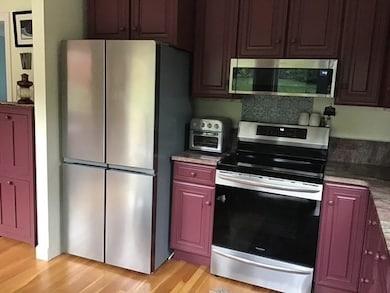 422 Wilson St, Clinton, MA 01510 - photo 5