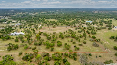 197 Inspiration Loop, Fredericksburg, TX 78624 - photo 4