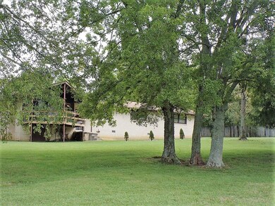 272 Snell Rd, Shelbyville, TN 37160 - photo 4