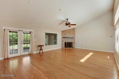 8536 S Los Feliz Dr, Tempe, AZ 85284 - photo 5