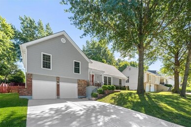 7335 Monrovia St, Shawnee, KS 66216 - photo 2