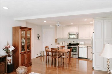 9 Stoneridge Ln unit 20, York, ME 03909 - photo 3