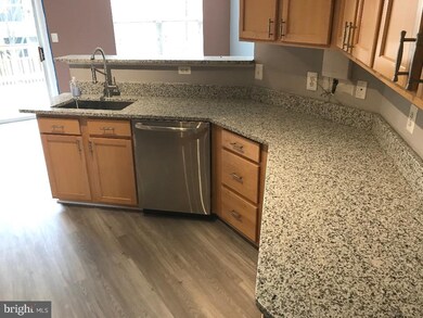 42954 Beachall St, Chantilly, VA 20152 - photo 5