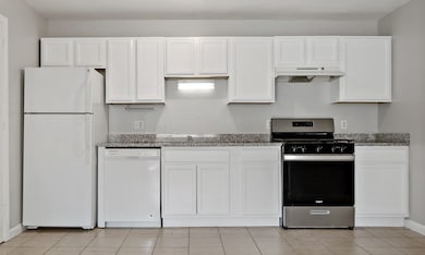 239 Glasgow St unit 4, Fall River, MA 02721 - photo 4