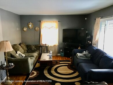 3210 Tenny St, Lansing, MI 48910 - photo 4