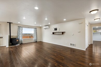 8024 Olympic View Place NW, Stanwood, WA 98292 - photo 3