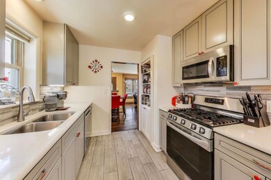 6936 W Oakton Ct, Niles, IL 60714 - photo 7