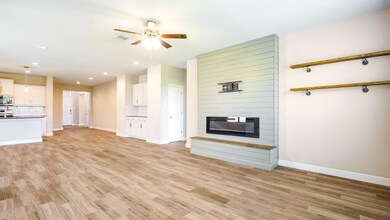 1121 Presidio Ln, Hudson Oaks, TX 76087 - photo 7