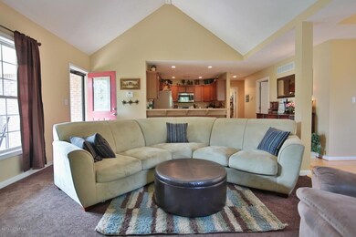 364 Scenic View Dr, Mount Washington, KY 40047 - photo 4