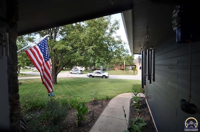 3819 SW Arvonia Place, Topeka, KS 66610 - photo 2