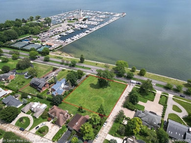 745- 749 Lake Shore Rd, Grosse Pointe Shores, MI 48236 - photo 3