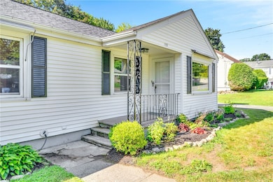 115 Waterman St, Cumberland, RI 02864 - photo 4