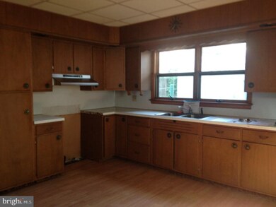 109 E Hancock St, Saint Clair, PA 17970 - photo 7