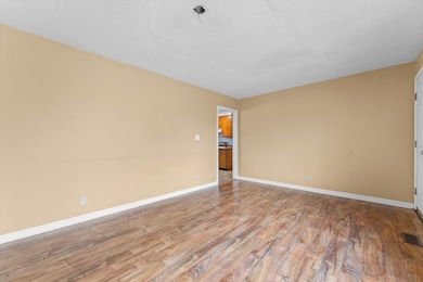 511 Jewel Dr, Clarksville, TN 37042 - photo 5