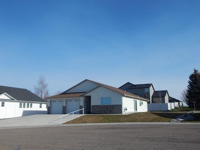 111 Sunset, American Falls, ID 83211 - photo 3