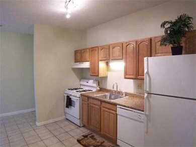 171 Washington St unit 4, Lynn, MA 01902 - photo 4