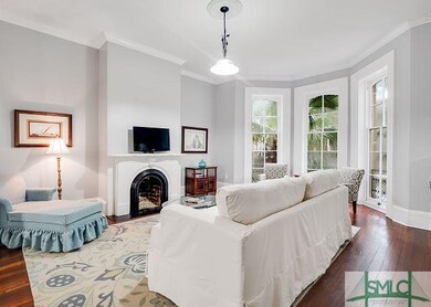 110 E Gaston St unit Parlor, Savannah, GA 31401 - photo 3