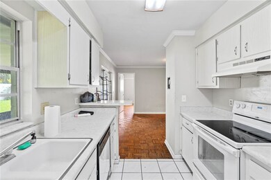 8010 W Elm St, Tampa, FL 33615 - photo 4