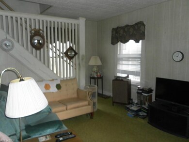 The (19 x 11) Living room taken from near the fron