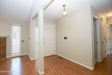 17 Clearwater Dr-12