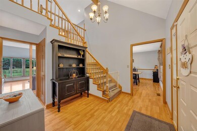 Entry/Stairway
