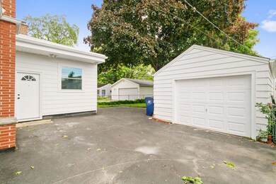 201 N Martin Ave, Waukegan, IL 60085 - photo 3