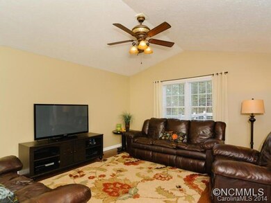 4 Cozy Cove, Hendersonville, NC 28792 - photo 5