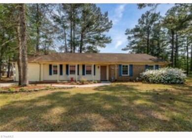 713 Shadowridge Rd, Jacksonville, NC 28546 - photo 2