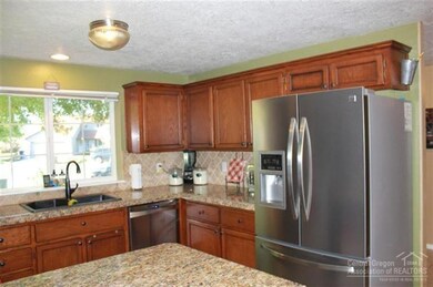 63262 Gallop Ct, Bend, OR 97701 - photo 2