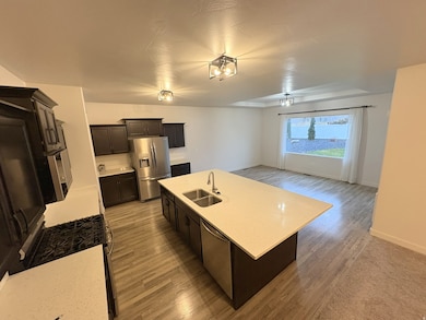 8626 N Lakeshore Dr, Lake Point, UT 84074 - photo 7