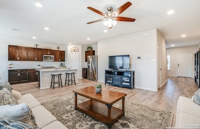 2946 Wolfcreek, New Braunfels, TX 78130 - photo 3