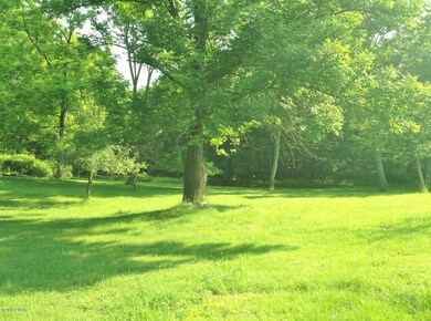 261 Log Tavern Rd, Milford, PA 18337 - photo 2