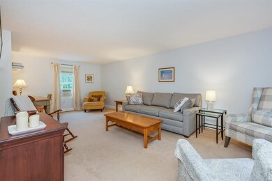 24 Chasebrook Cir, Litchfield, NH 03052 - photo 4