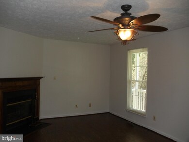 201 Eaton Ct, Stafford, VA 22554 - photo 6