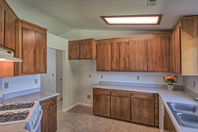 1060 Nighthawk Ln, Redding, CA 96003 - photo 4