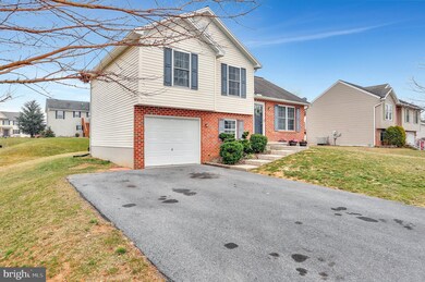 1464 Mountain Shadow Terrace, Fayetteville, PA 17222 - photo 3