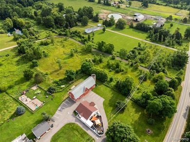 7741 Clyde Rd, Fenton, MI 48430 - photo 3