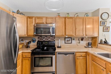 4101 Breezewood Dr unit 102, Wilmington, NC 28412 - photo 7