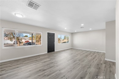 638 W Avenue h12, Lancaster, CA 93534 - photo 3